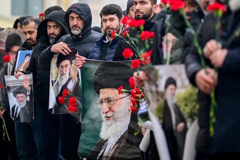 İran'da Hamaney'in Ölüm İddiası ve Halef Tartışmaları