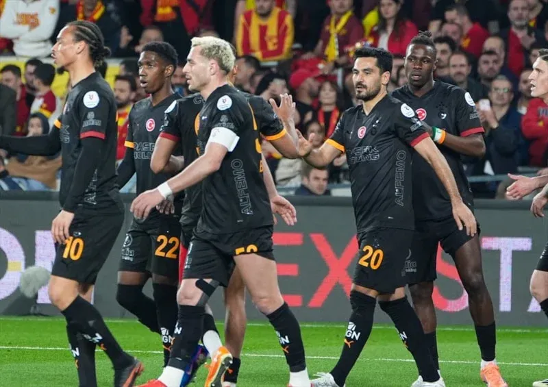 Galatasaray, Göztepe'yi 3-1 Yenerek Zirveyi Sağlamlaştırdı
