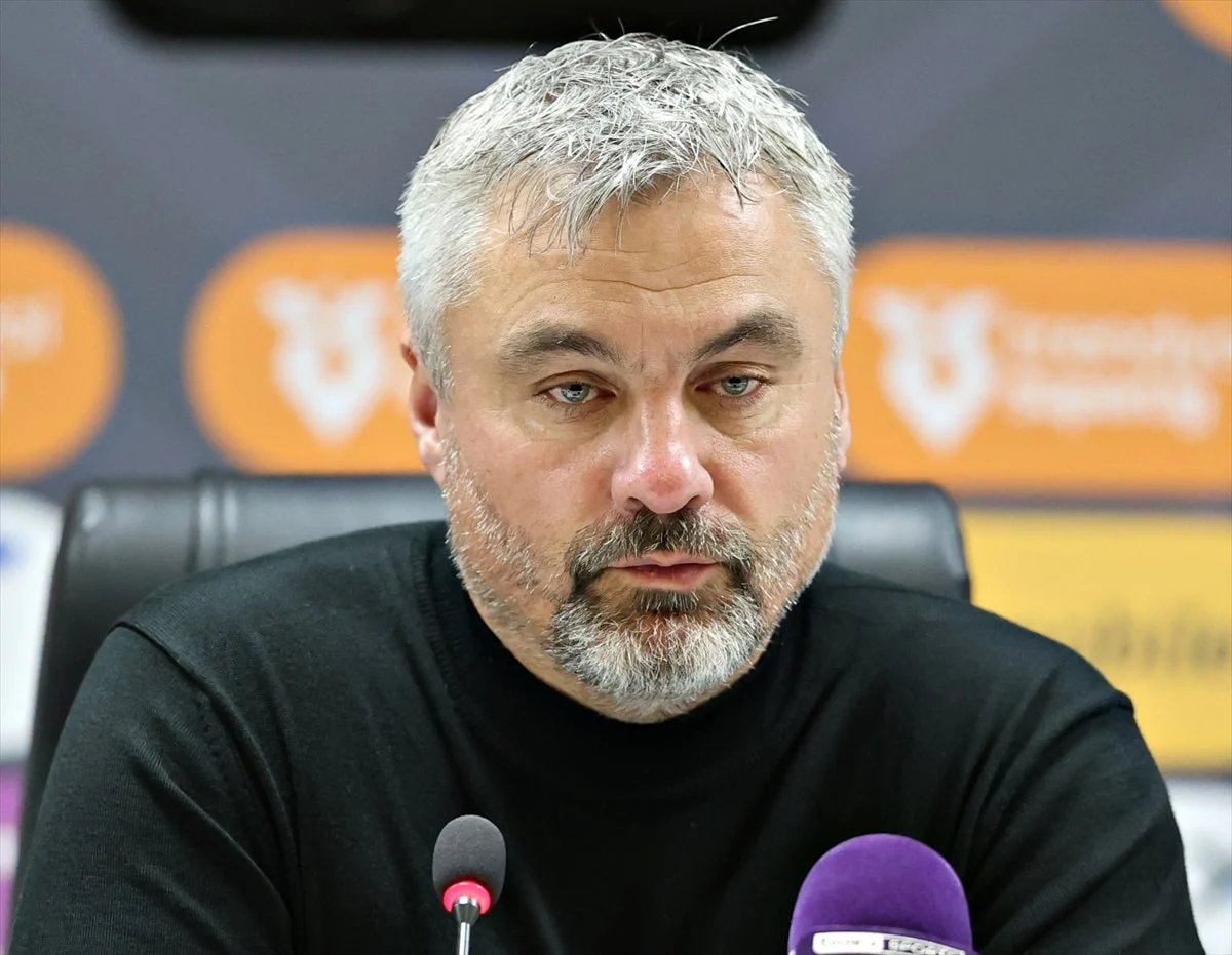 Süper Lig'de 2025-2026 sezonunda görevinden ayrılan teknik direktörler - Kare 18