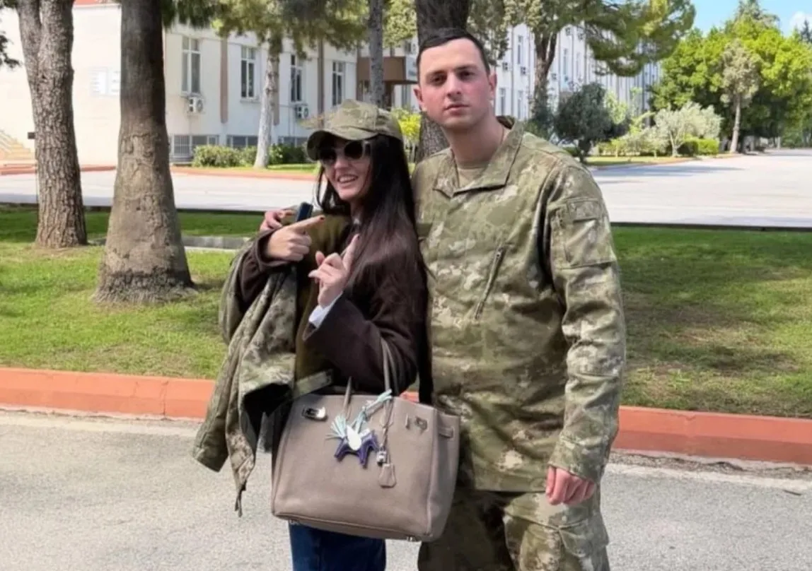 Sibel Can'ın Oğlu Emir Aksüt Askere Uğurlandı