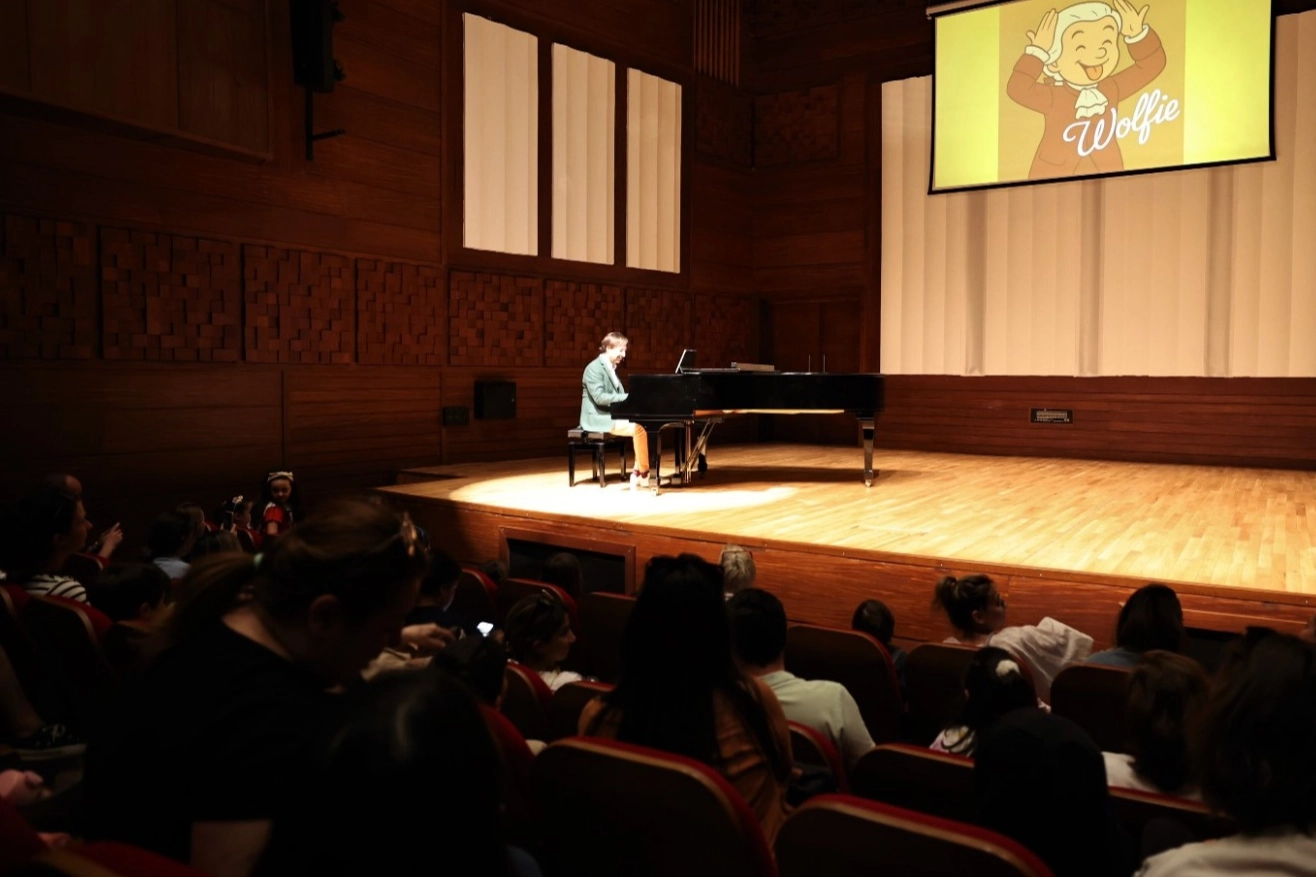 İzmir'de çocuklar 'Mozart'la tanıştı