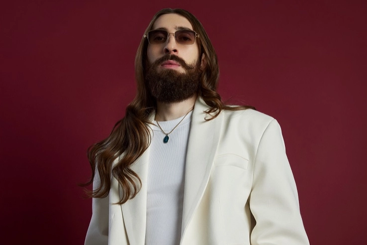 Emre Fel'den yeni tekli