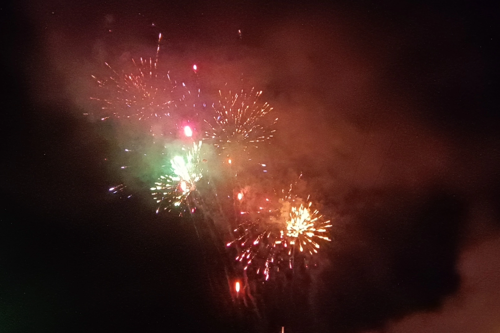 Bilecik Pazaryeri’nde coşku gökleri aydınlattı