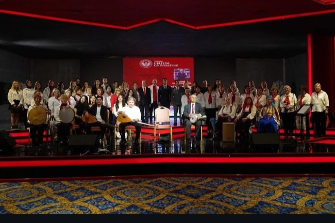 Gelişim Üniversitesi'nde Cumhuriyet coşkusunun konuğu Gençleşen Türküler